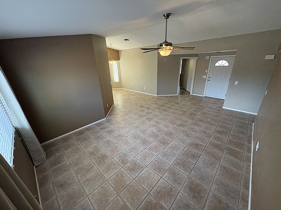 5th image of 713 S Granite Falls Dr