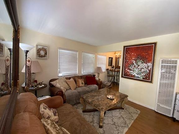 3rd image of 1860 Diamond St
