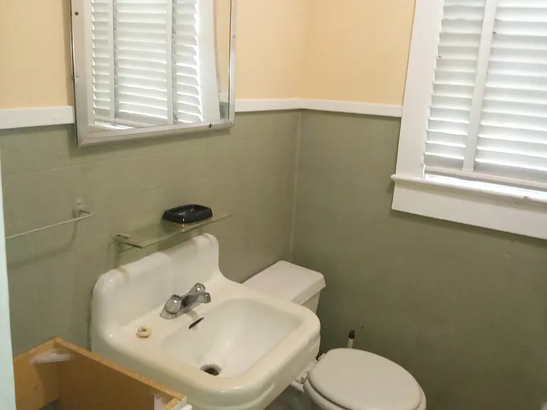408 Voorhies St #B — Photo 10