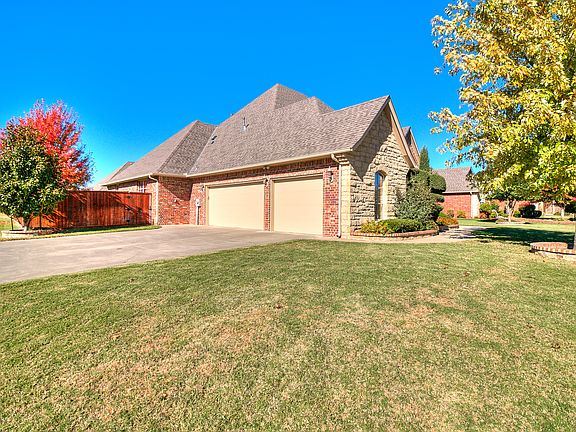 4th image of 3013 White Cedar Ct