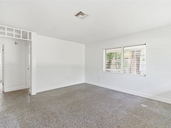 5th image of 7204 Astor Dr