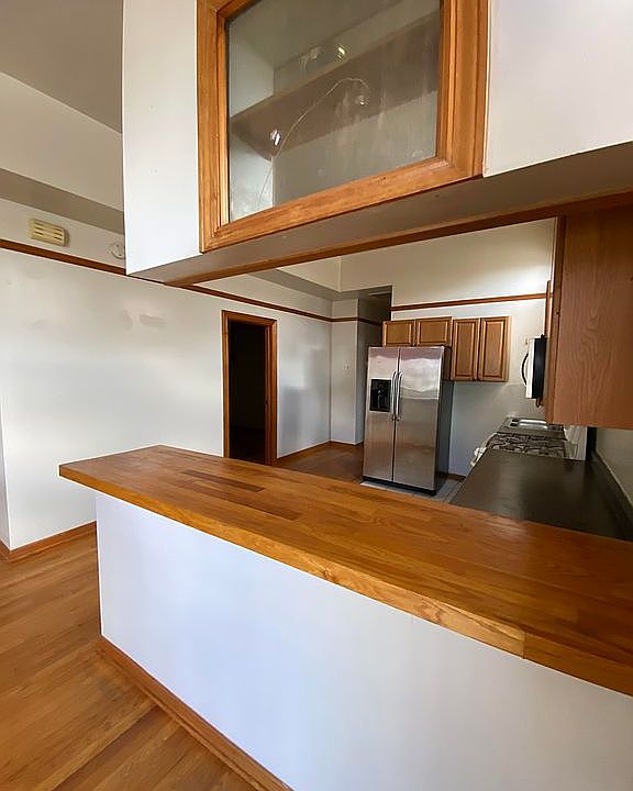 1st image of 2035 N Western Ave #3F