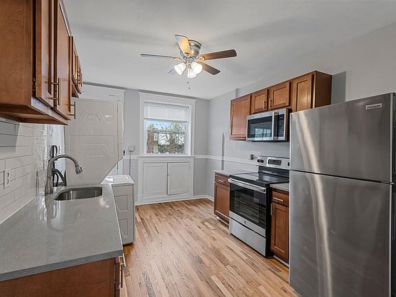 3rd image of 3318 S 18th St Floor 1