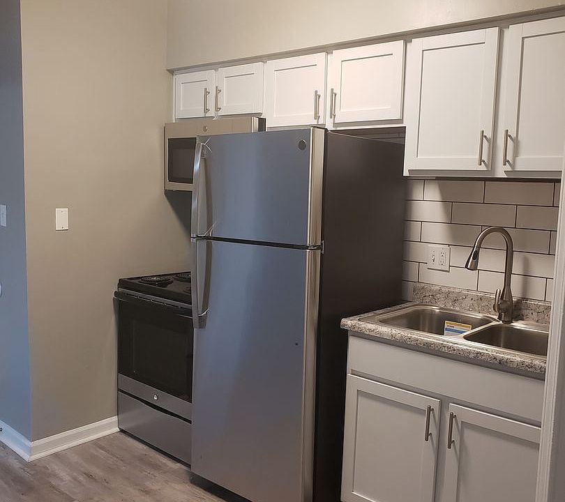 1st image of 1329 E Market St Unit 4