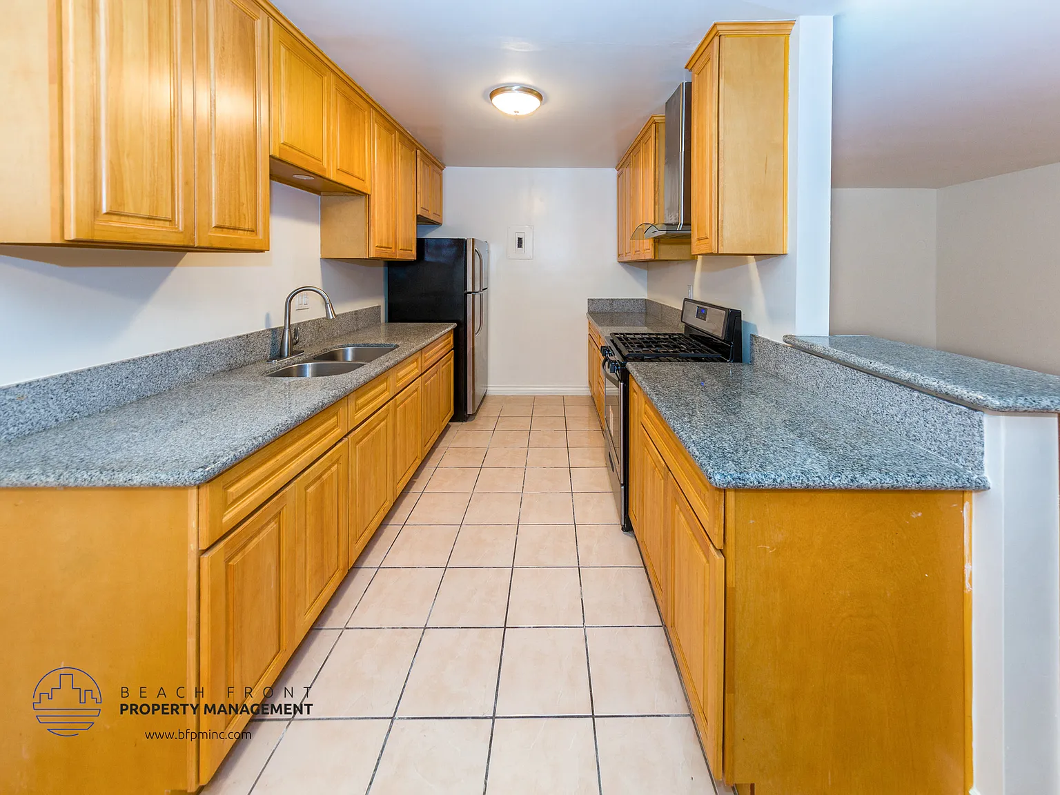 740 S. St. Andrews Place — Photo 3