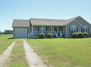 292 Lagrange Ave, Kilmarnock, VA 22482