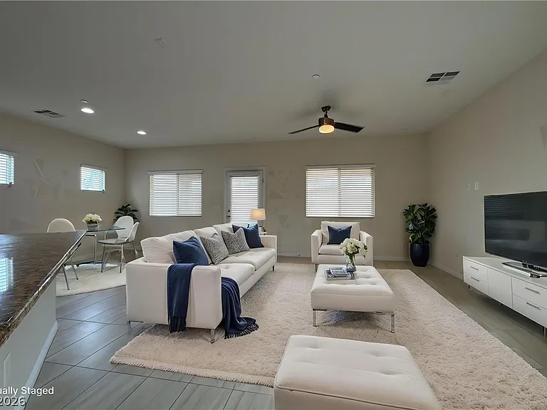384 Monique Springs St — Photo 1