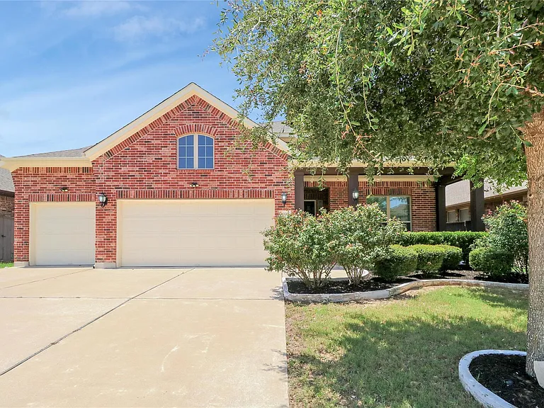 3009 Silvergrass Cv — Photo 1