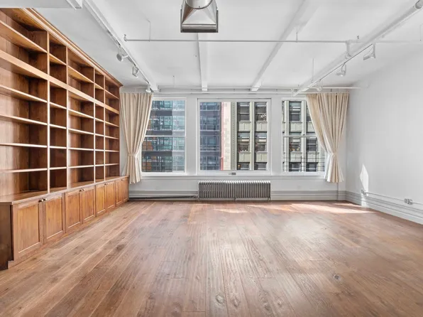 28 West 38th Street image 19 of 22