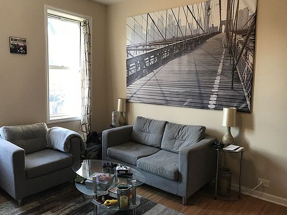 3rd image of 3735 Crescent St APT 21