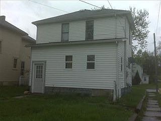 2nd image of 838 W Water St