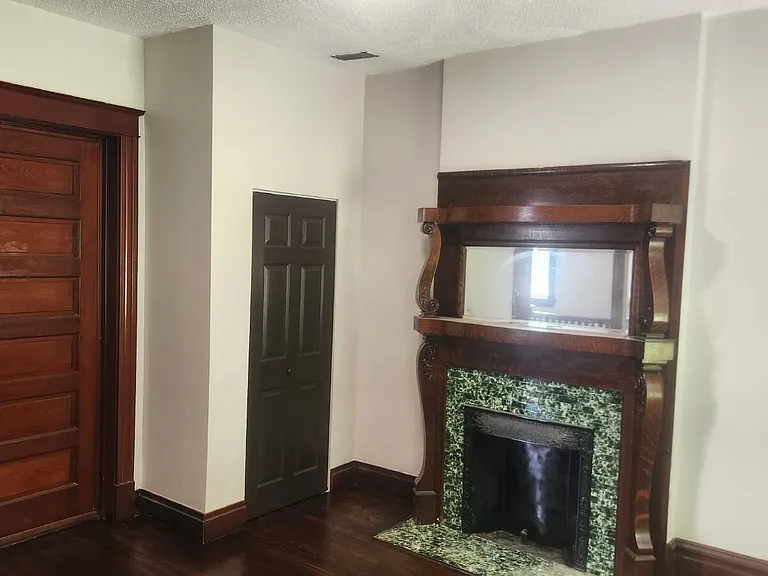4116 E Iowa Ave — Photo 32