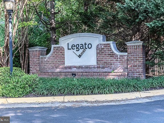 3rd image of 12100 Garden Grove Cir Unit 303