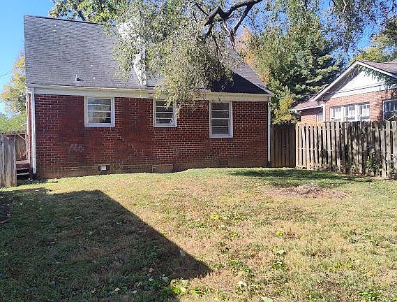 2nd image of 141 N Pardue Ave