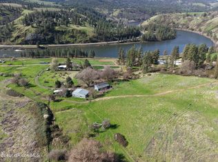 19357 School Rd, Lenore, ID 83541