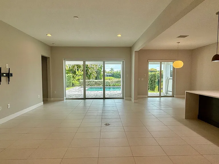 7744 Sandhill Lake Dr — Photo 11