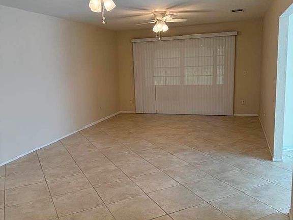 4th image of 1502 SE Dewberry Ct