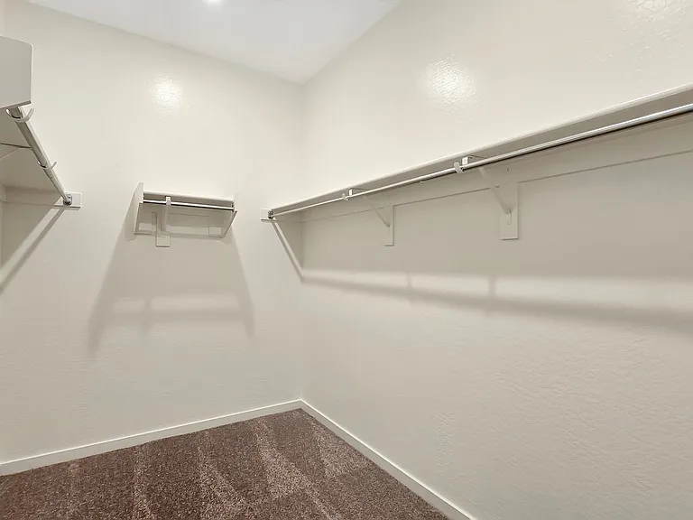 21398 W Holly St — Photo 16