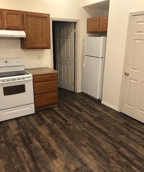 1192 SE Freedom Cir — Photo 1