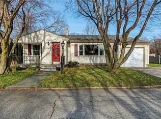 45 Bolton St, Cranston, RI 02920