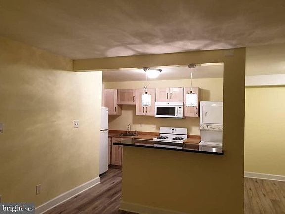 4th image of 3705 S George Mason Dr APT 1708