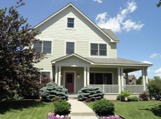 11700 Laketowne Vw NE, Albertville, MN 55301