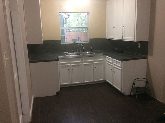 3rd image of 8104 Howard Dr
