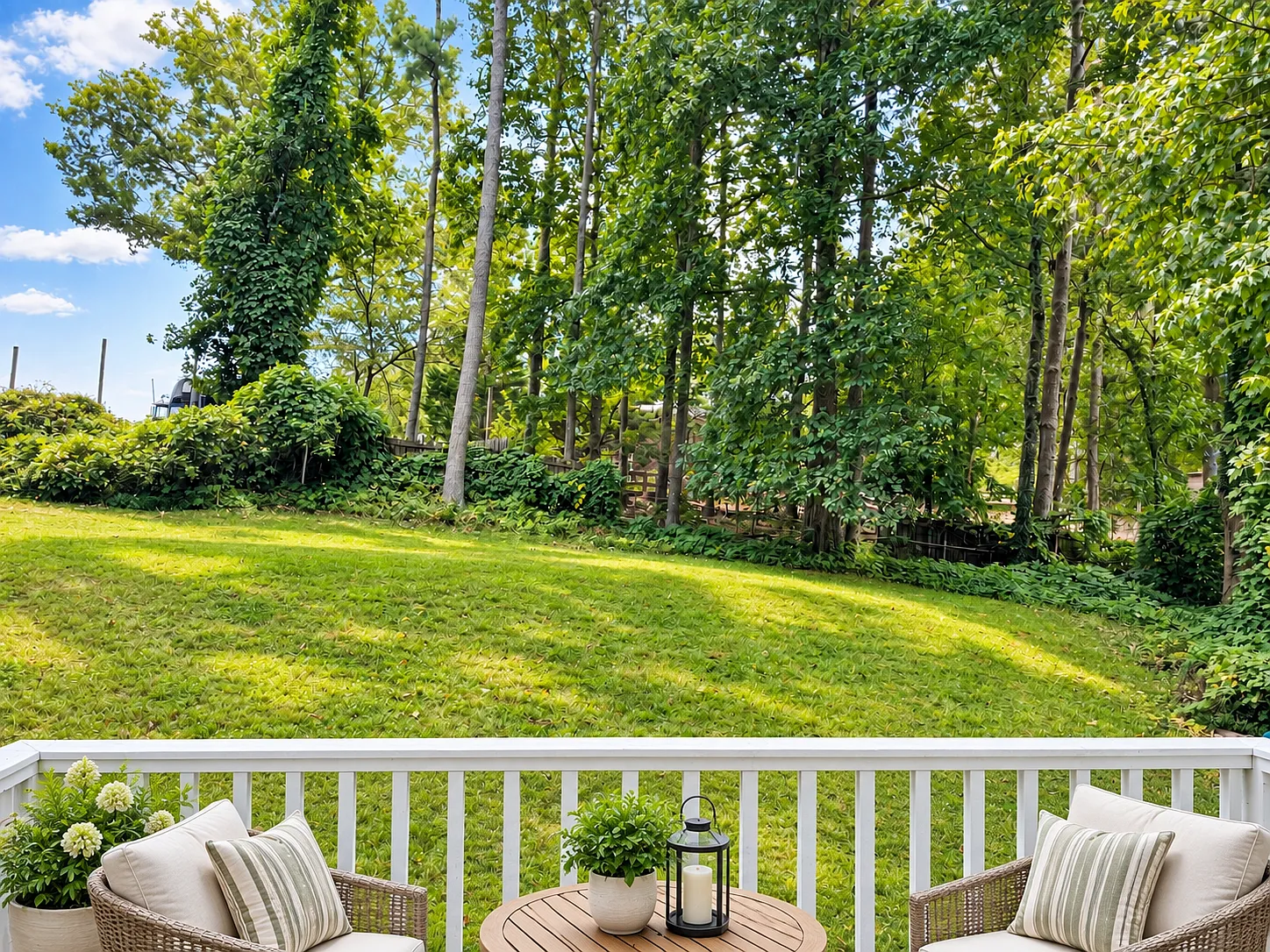 5 bed, 2200 sqft, $2,690 — Photo 4