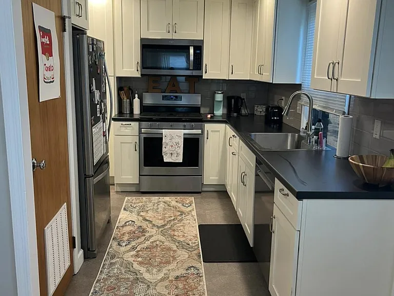 208 W Springfield Ave #A — Photo 1