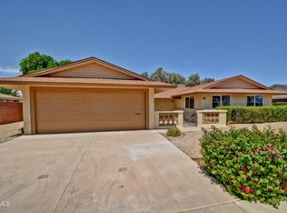 10324 W Wininger Cir, Sun City, AZ 85351