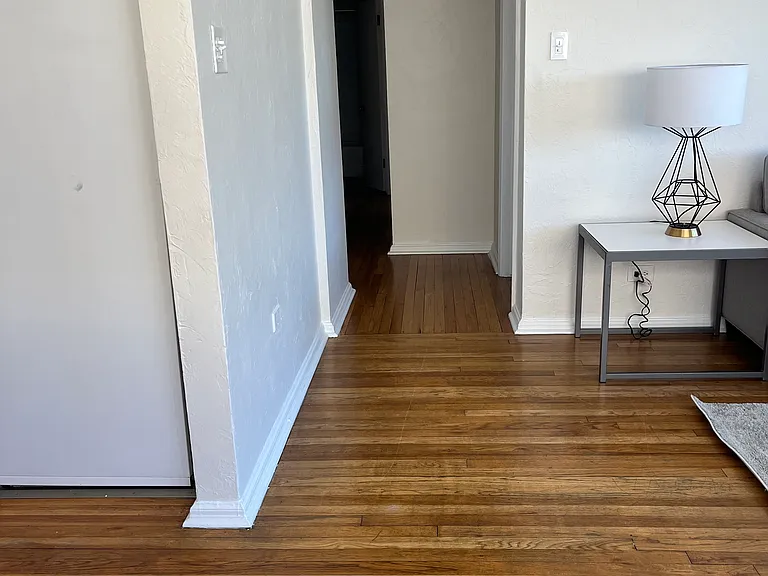 Hale Hall Apartments — Photo 7
