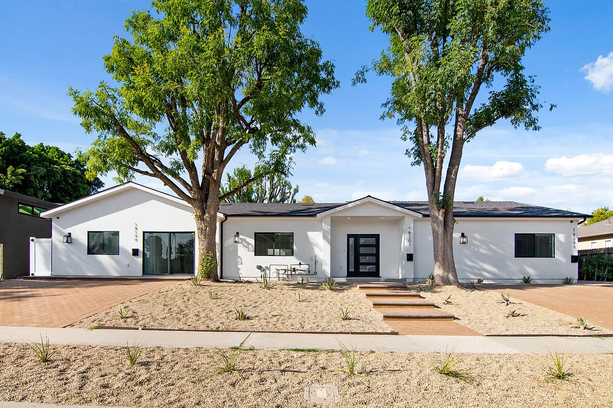 Building Photo - 18203 Sunburst St