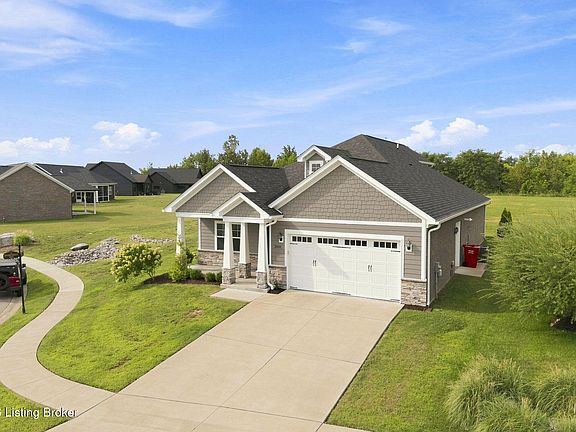 2nd image of 2001 Villa View Ct