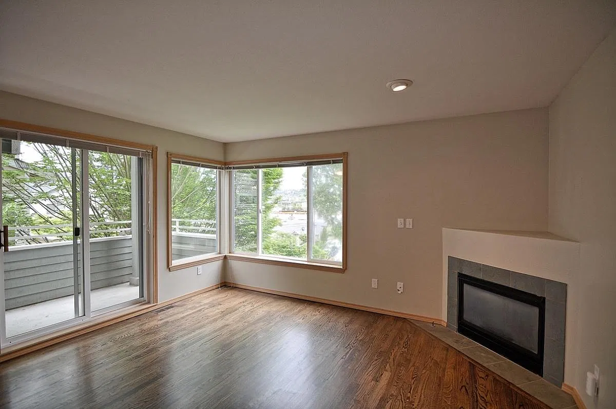 2 bed, 3.5 bath, 1610 sqft, $3,450 — Photo 1