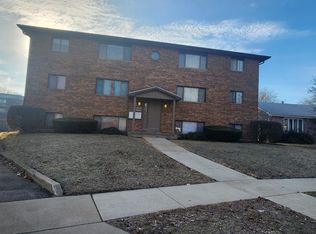 1269 Getzelman Dr APT 2E, Elgin, IL 60123