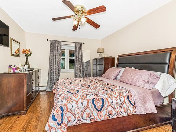 4th image of 3925 De Reimer Ave