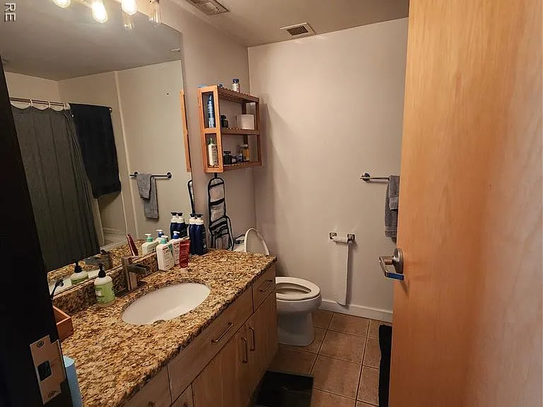 55 W Canfield St #204 — Photo 8