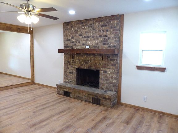 4th image of 1922 S Pine St