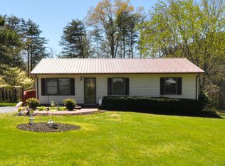 106 Wenwood Dr, Goodview, VA 24095