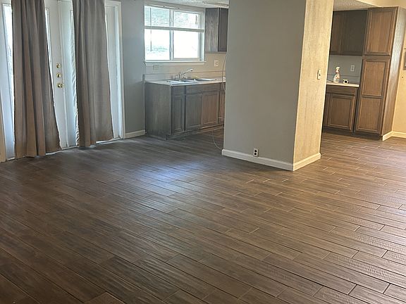 2nd image of 1601 Furman Ave