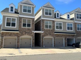 105 Welsh Pl #3105, Morris Plains, NJ 07950