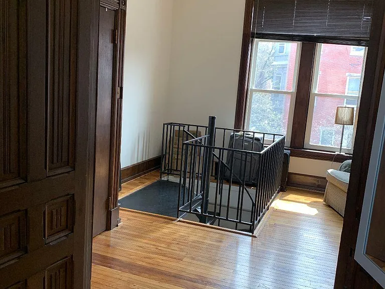 1533 Green St #1E — Photo 15