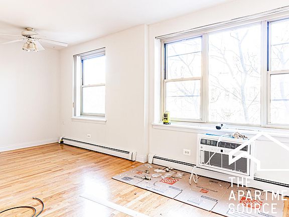 2nd image of 3710 N Pine Grove Ave APT 508