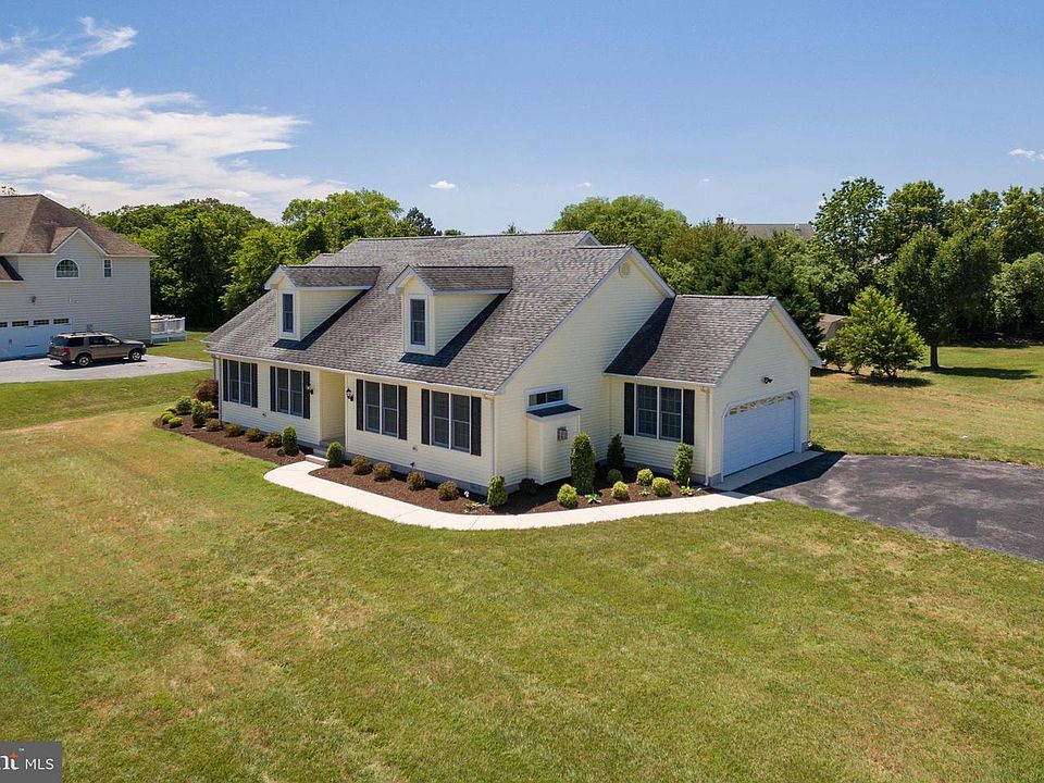 1st image of 36389 Tarpon Dr
