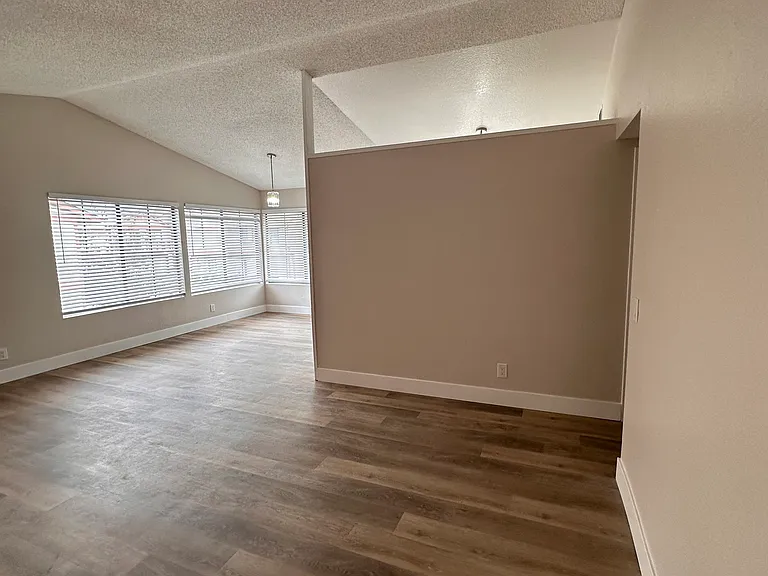 7386 Saddle Rd #B — Photo 24