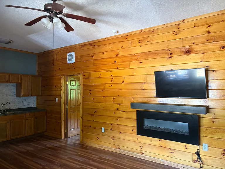 2640 Upper Middle Creek Rd #2 — Photo 4