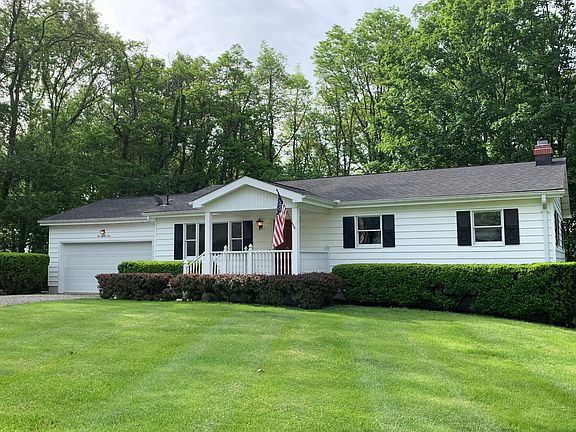 3rd image of 285 Knollwood Ct