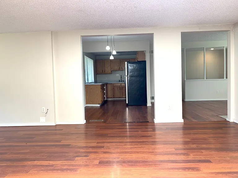 458 154th Ave SE — Photo 9