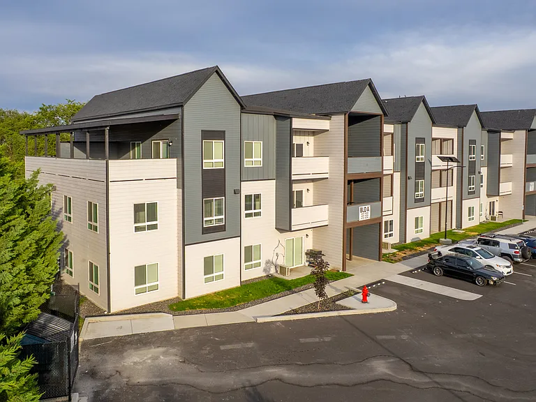 Modern Heights Apartments — Photo 24