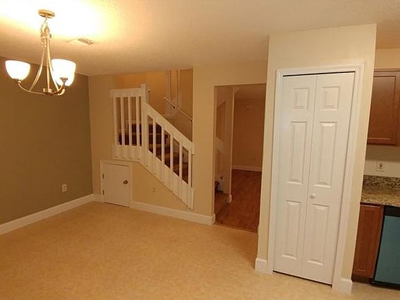 4th image of 9517 Brackin St #4